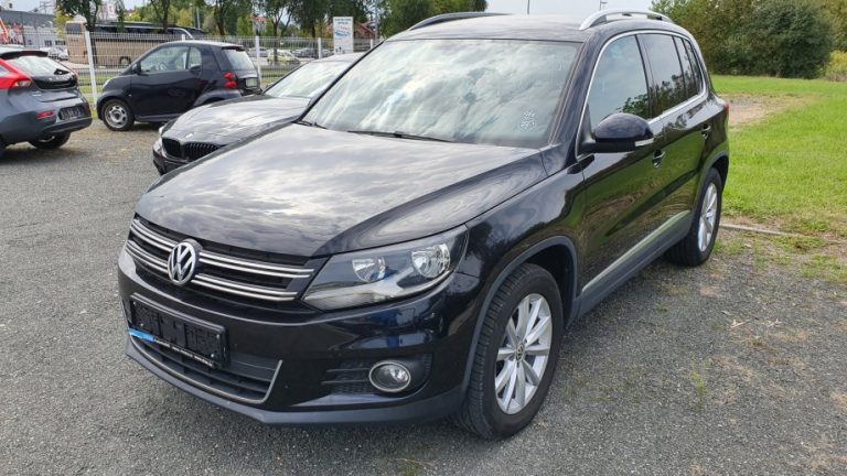 VW Tiguan 2,0 TDI BMT 150ks, Lounge oprema, navi, pdc, kamera, 17″ alu