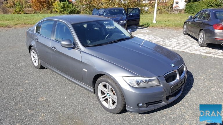 BMW serija 3 318d redizajn, crna koža, zimske gume