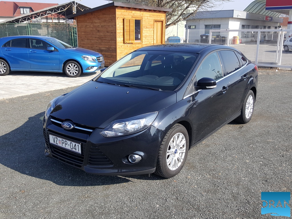 Ford Focus Sedan 1.6 TDCI Titanium, navi. tempom. alu 16. park senzori