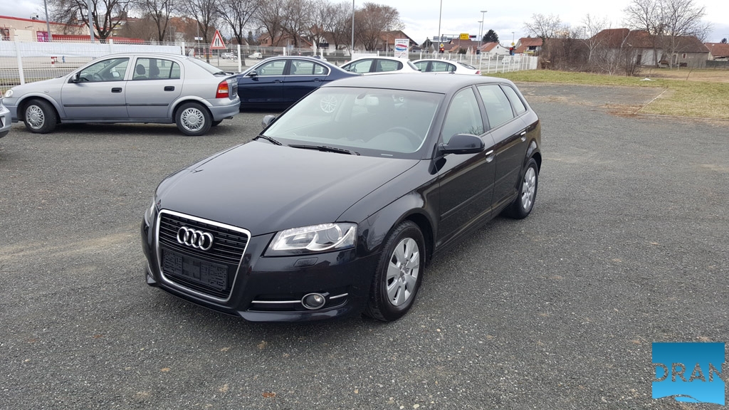 Audi A3 1,6 TDI 105ks Sportback Attraction, bi-xenon, navi, alu 15″