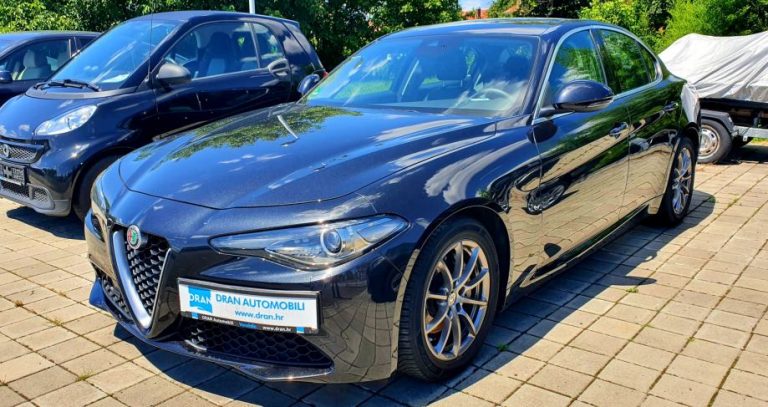 Alfa Romeo Giulia 2.2 D Sport, bi-xenon, 17″ alu, navi, koža, servisna