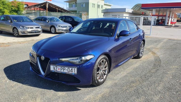 Alfa Romeo Giulia 2.2 D, Super, bi-xenon, 17″ alu, navi, servisna