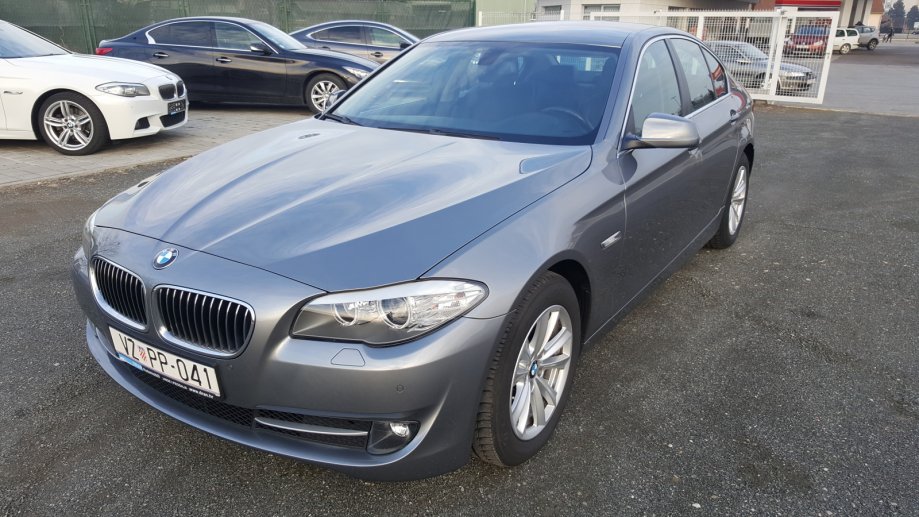 BMW serija 5 520d sport-automatik F1, navi PRO, crna koža