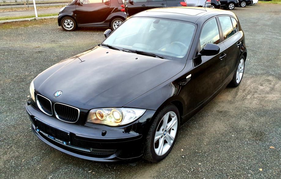 BMW serija 1 116d, bi-xenon, 17″+16″ alu, šiber, navi, pdc, servisna