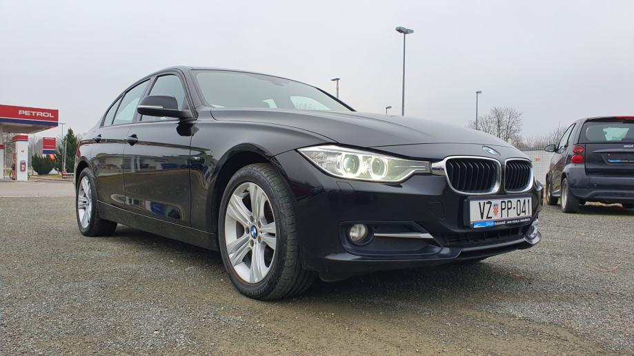 BMW serija 3 318d Sport Line, bi-xenon, 17″ alu, navi, lizing, pdv