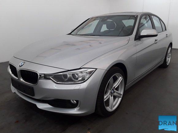 BMW serija 3 318d, bi-xenon, navi professional, 18″ alu, šiber PRODANO”>BMW serija 3 318d, bi-xenon, navi professional, 18″ alu, šiber PRODANO
