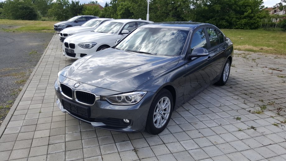 BMW serija 3 320d 184ks, bi-xenon, sport volan, dual klima, pdc x2