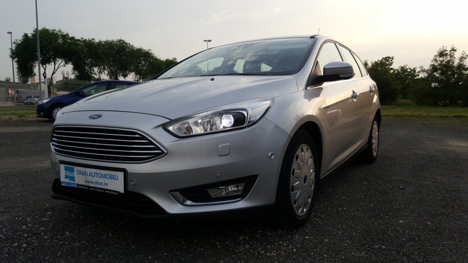 Ford Focus Karavan 1.5 TDCi Titanium, bi-xenon, touch-navi, park pilot