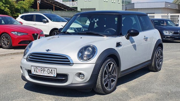 MINI Cooper 1.6 benzinac, bi-xenon, 17″ alu, servisna, jamstvo