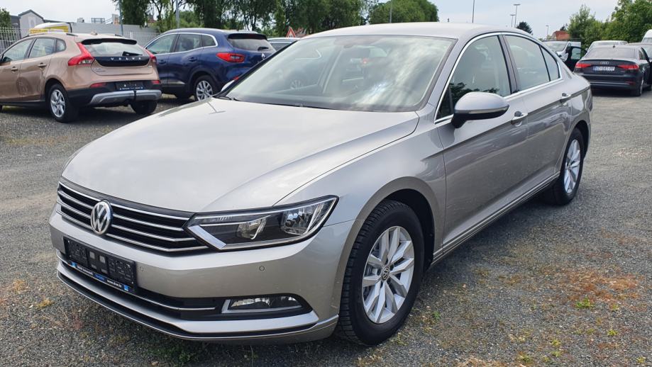 VW Passat 1,6 TDI BMT Comfortline, navi, tempomat, kamera, servisna