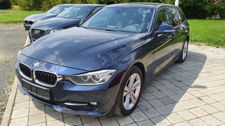 BMW serija 3 Touring 320d Sport Line, 17″, M volan, navi PRO, bi-xenon