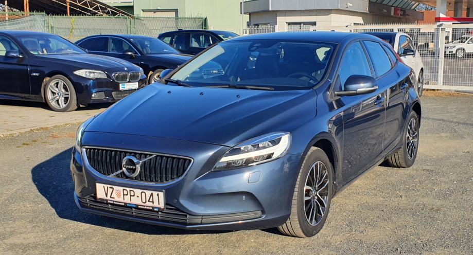 Volvo V40 D2 2.0 120ks, Momentum, 16″alu, Hammer farovi, veliki servis