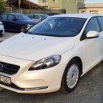 Volvo V40 D2 2.0 120ks, Momentum, bijela perla, lcd kokpit, navi, pdc – 1