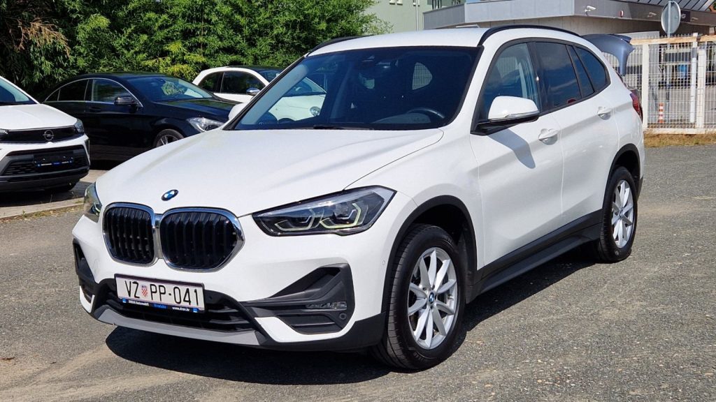 BMW X1 sDrive18d automatik, LED farovi, 18 alu, pdc x2, PDV, 2021 god.